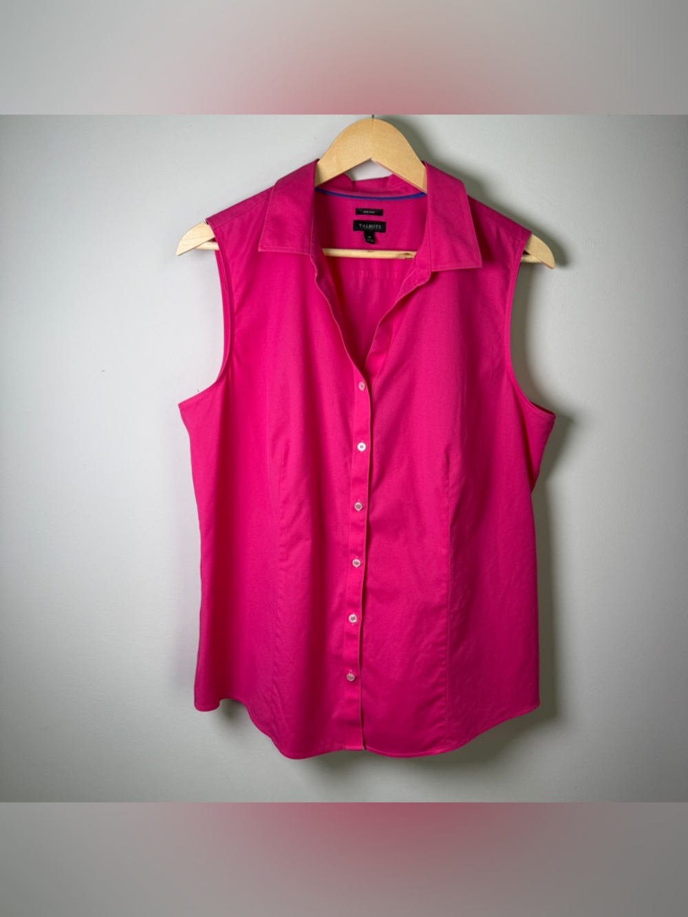 Talbots Non-Iron Sleeveless Button Down Shirt Hot Pink Collared Cotton Size 14